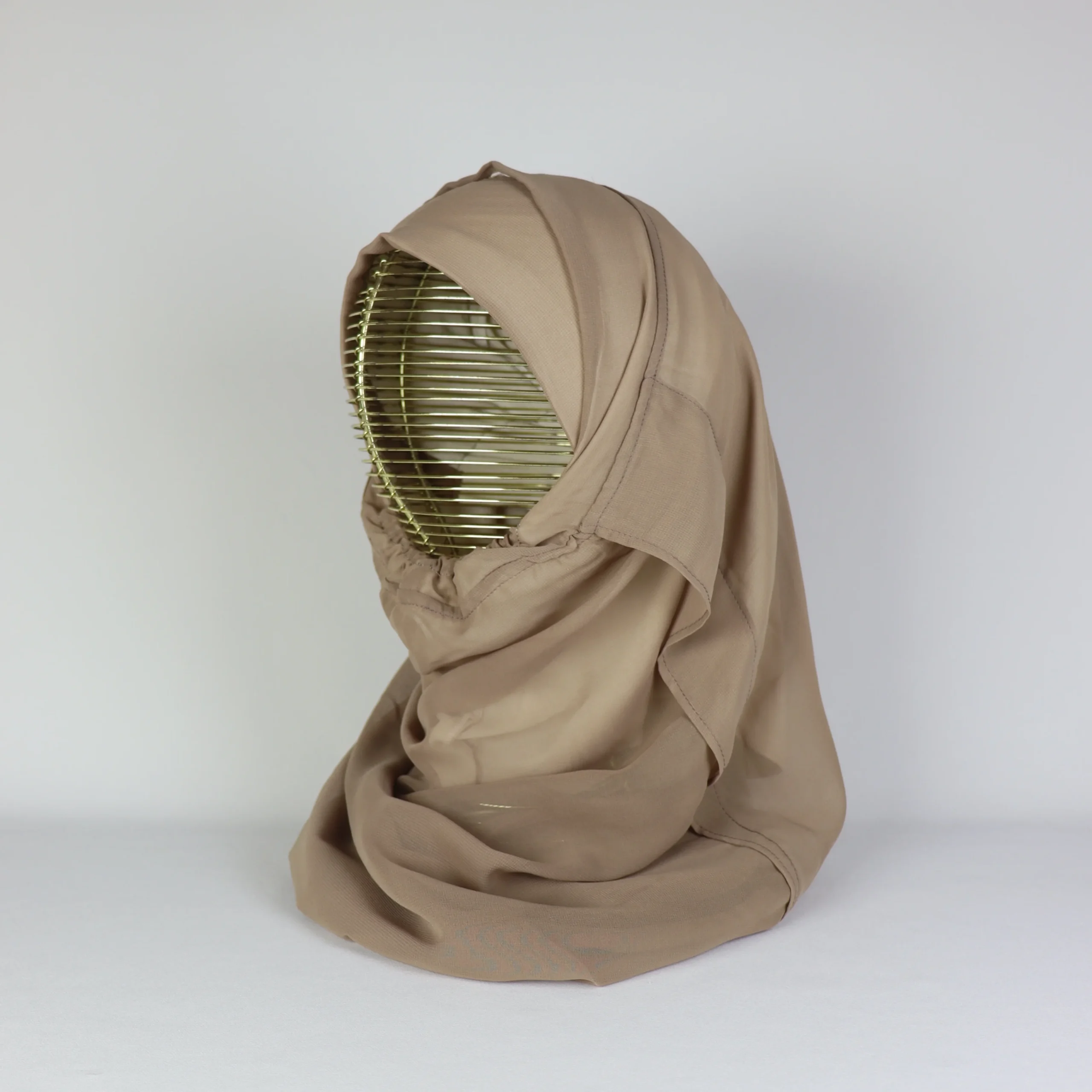 وشاح جاهز للارتداء وبونيه بشريط مطاطي مدمج - الصورة 3