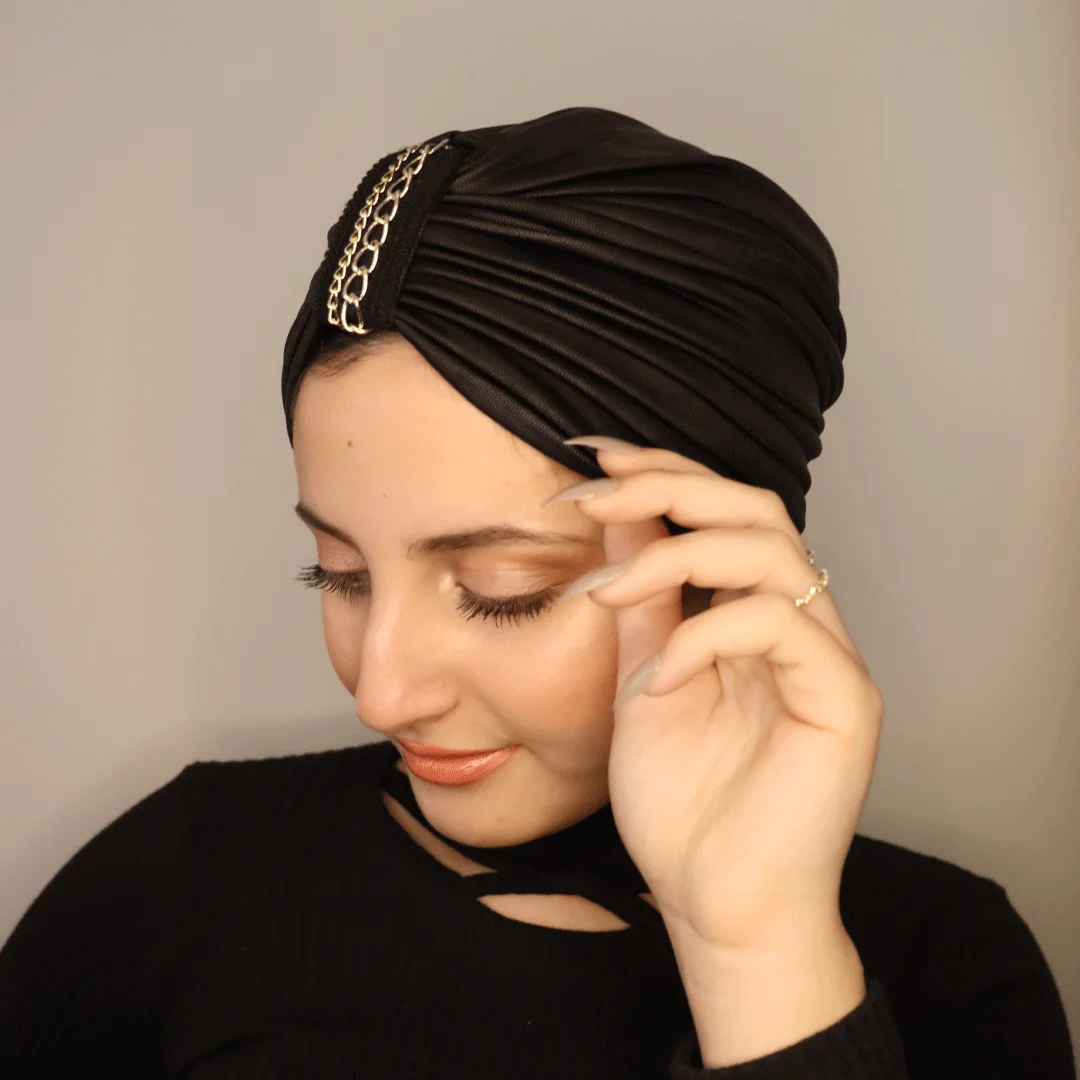 Leather-effect chain turban