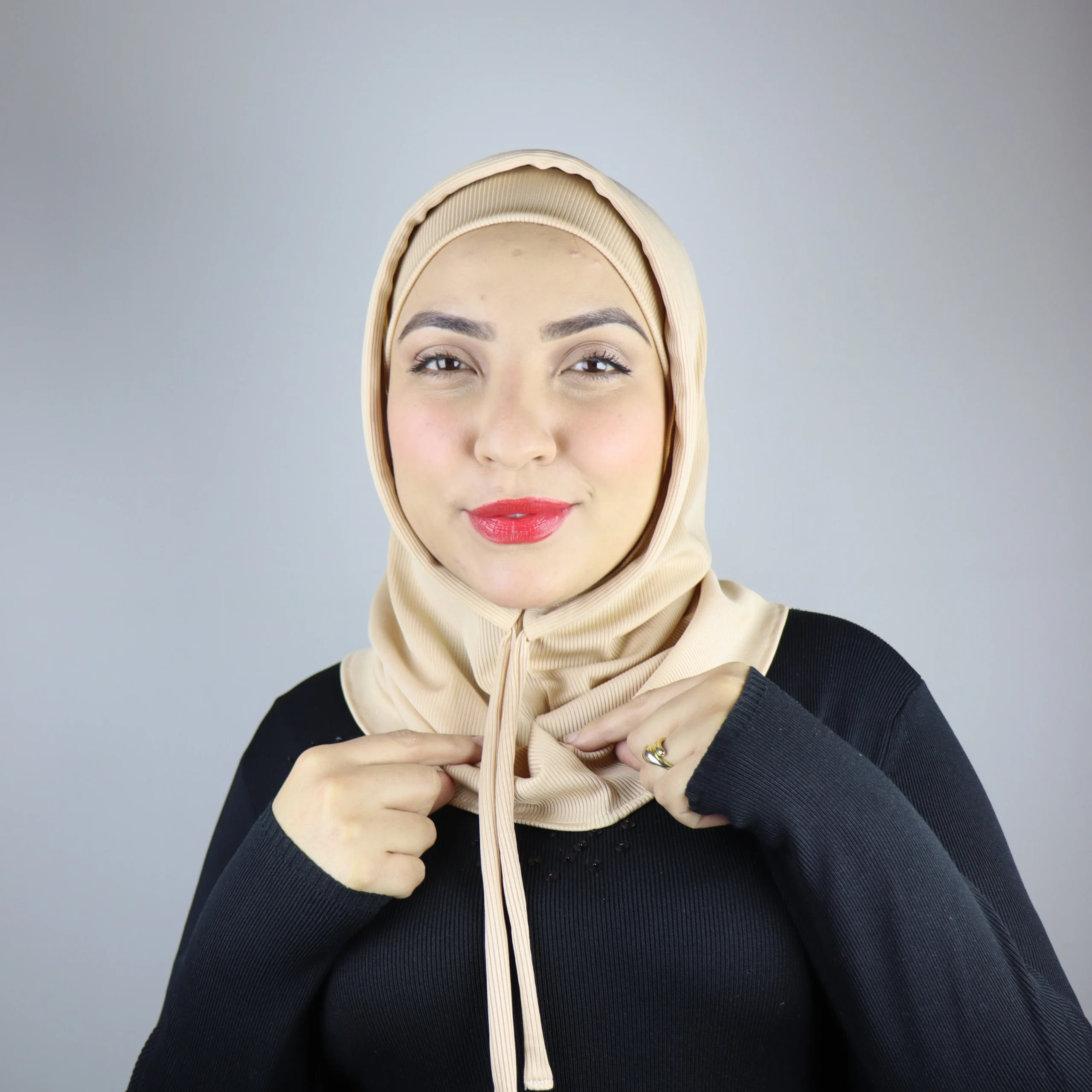 Two-piece hood turban with closed neck