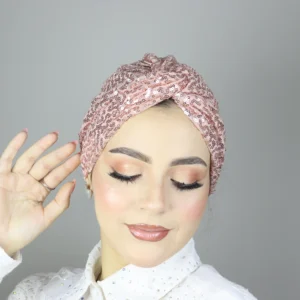 Turbante cruzado con lentejuelas